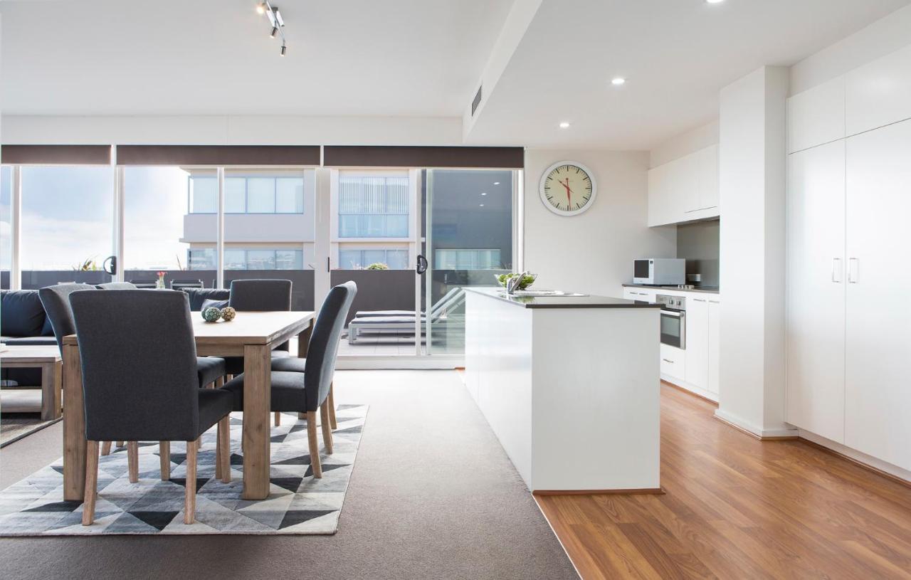 CHIFLEY APARTMENTS NEWCASTLE | ⋆⋆⋆⋆ | AUSTRALIA | SEASON DEALS FROM $169